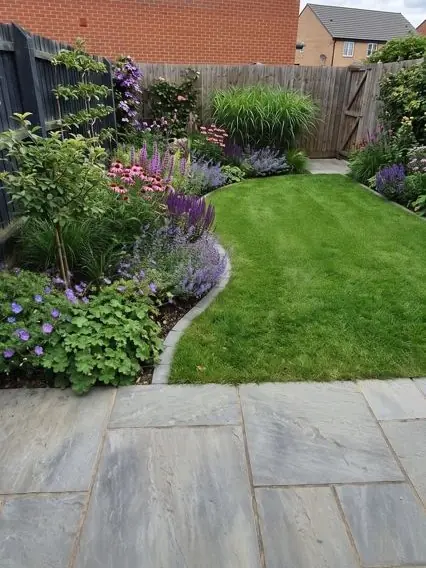 Modern lawn garden, an idea for a new build garden